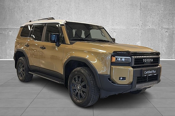 Toyota Land Cruiser 7 of 22