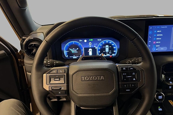 Toyota Land Cruiser 12 of 22