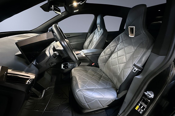 BMW iX 17 of 30
