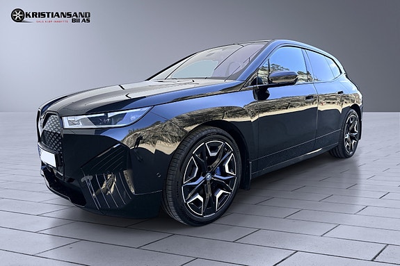 BMW iX 2 of 30
