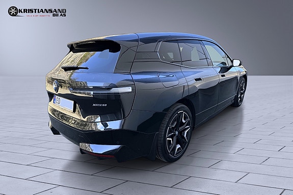 BMW iX 5 of 30