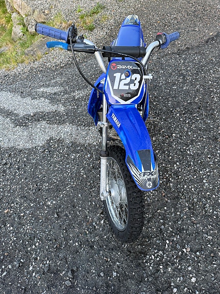 Yamaha TTR90 2 of 15