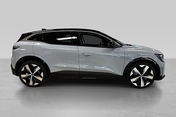 Renault Megane E-Tech 4 of 28