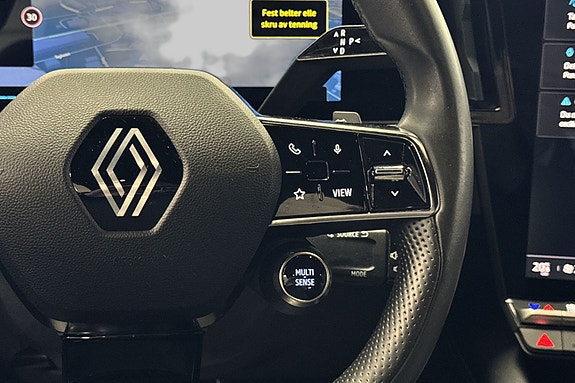 Renault Megane E-Tech 17 of 28