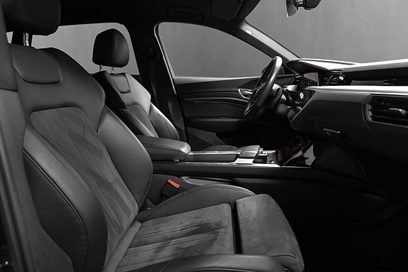 Audi e-tron 16 of 27