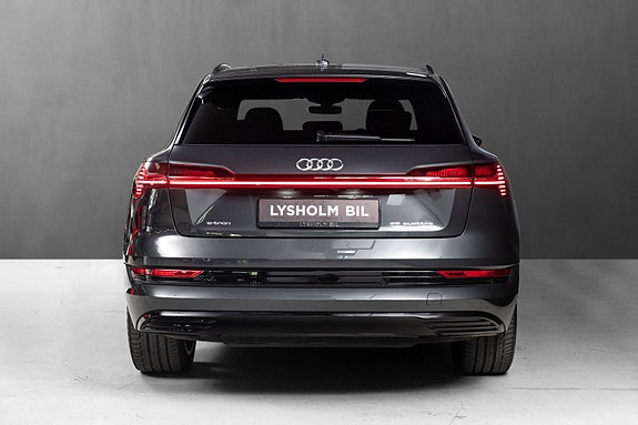 Audi e-tron 5 of 27