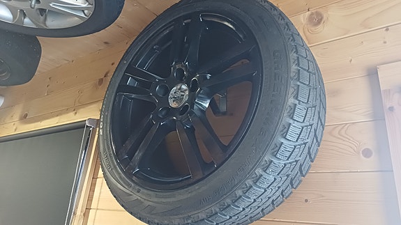 Porsche Cayenne 13 of 29