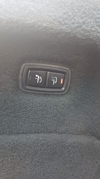 Porsche Cayenne 12 of 29
