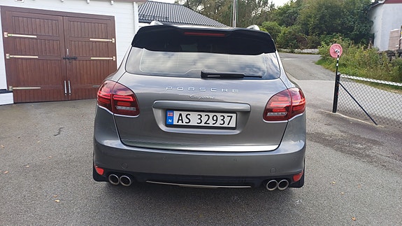 Porsche Cayenne 8 of 29