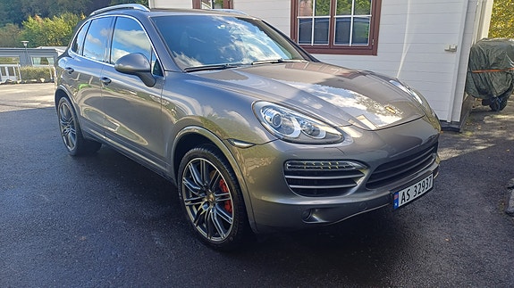 Porsche Cayenne 25 of 29