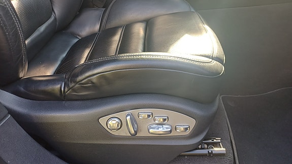 Porsche Cayenne 21 of 29