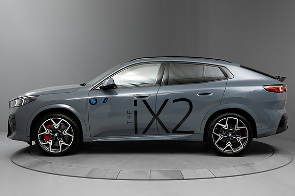 BMW iX2 2 of 30