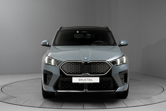 BMW iX2 6 of 30