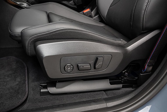 BMW iX2 16 of 30
