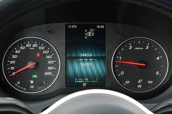 Mercedes-Benz Sprinter 16 of 25