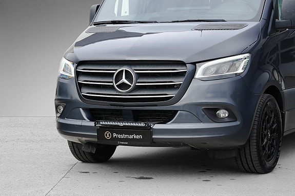 Mercedes-Benz Sprinter 21 of 25