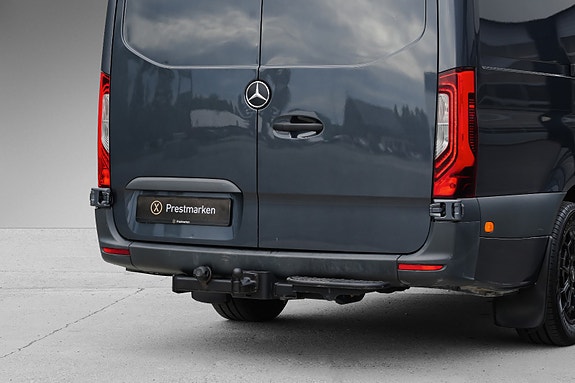 Mercedes-Benz Sprinter 25 of 25
