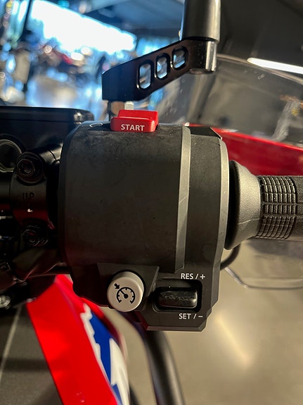 Honda CRF 1100L Africa Twin - ¤ NY SERVICE ¤ 8 of 9