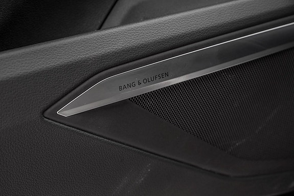Audi Q8 e-tron 27 of 30