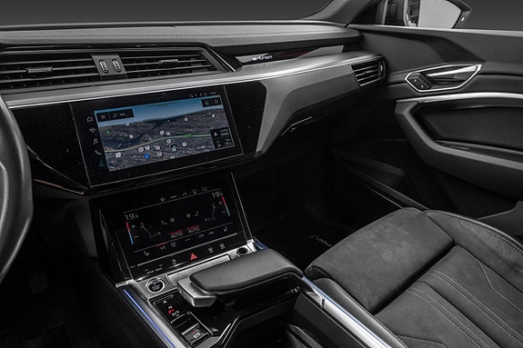Audi Q8 e-tron 19 of 30