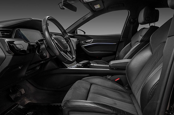 Audi Q8 e-tron 9 of 30