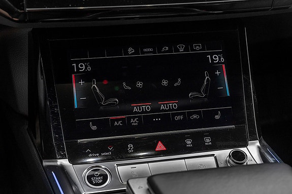 Audi Q8 e-tron 26 of 30