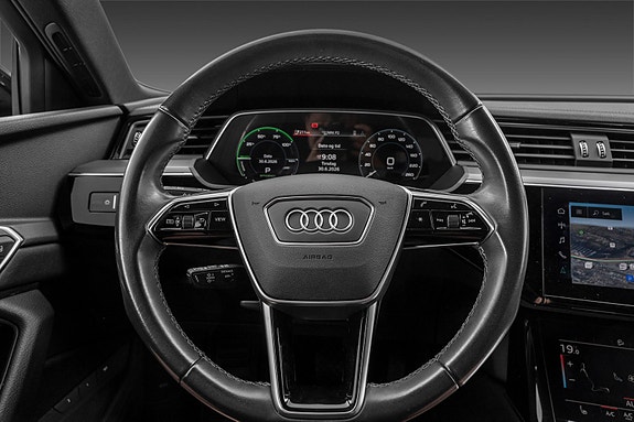 Audi Q8 e-tron 16 of 30