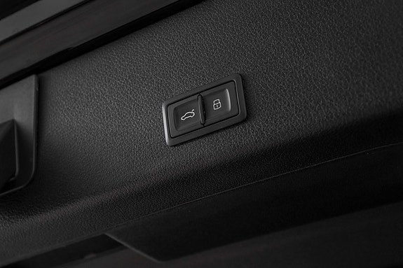 Audi Q8 e-tron 28 of 30
