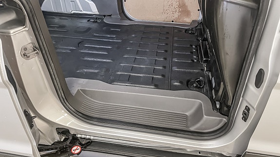 Ford Transit Connect 18 of 25