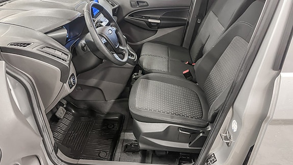 Ford Transit Connect 10 of 25