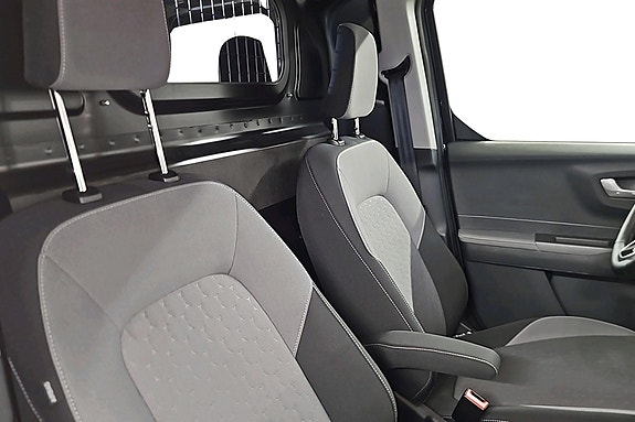 Ford Transit Courier 8 of 18