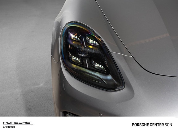Porsche Panamera 17 of 30