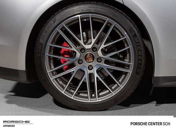 Porsche Panamera 22 of 30