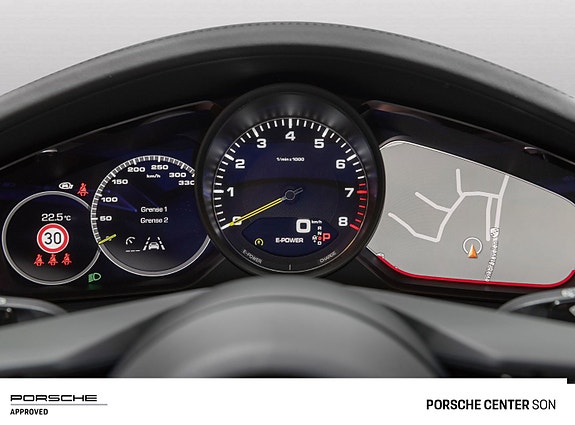 Porsche Panamera 30 of 30