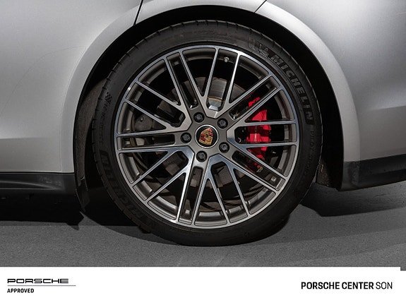 Porsche Panamera 25 of 30