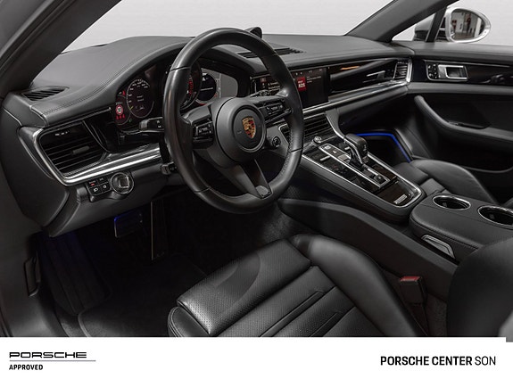 Porsche Panamera 4 of 30