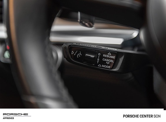 Porsche Panamera 28 of 30