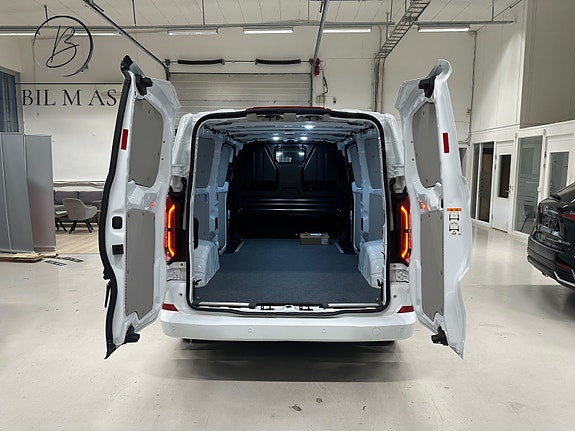 Ford Transit Custom 16 of 30