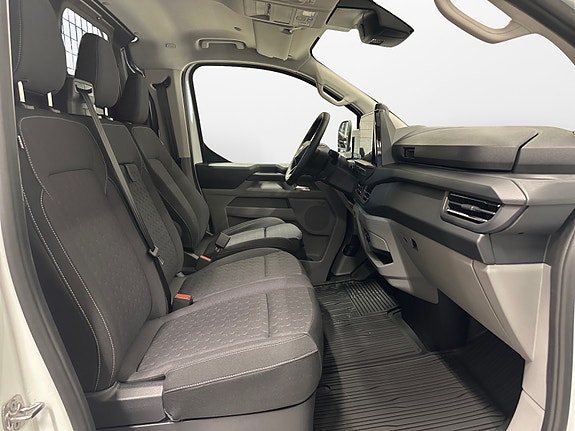 Ford Transit Custom 15 of 30