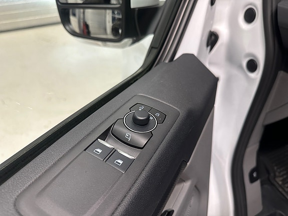 Ford Transit Custom 19 of 30