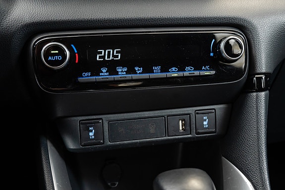 Toyota Yaris 24 of 30