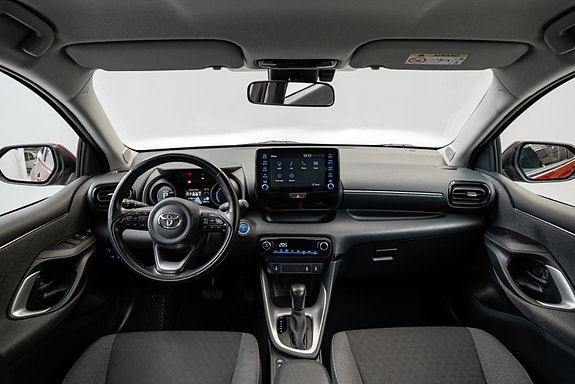 Toyota Yaris 19 of 30