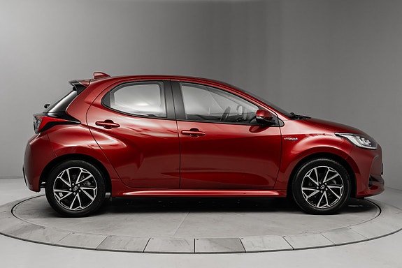 Toyota Yaris 5 of 30