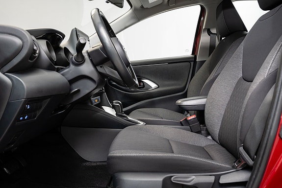 Toyota Yaris 15 of 30