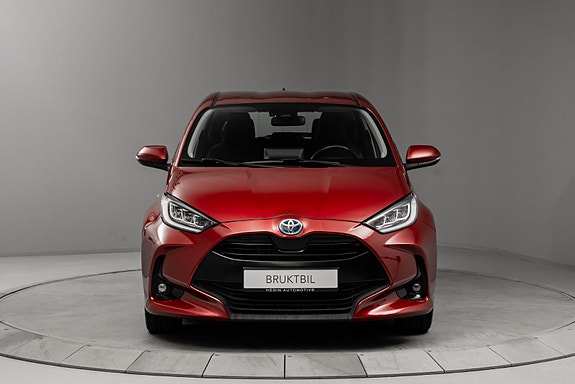 Toyota Yaris 6 of 30