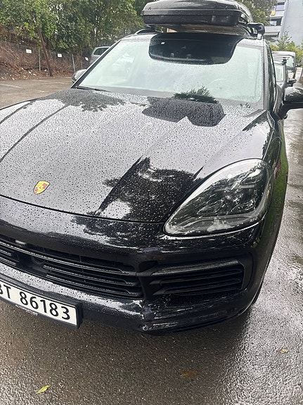 Porsche Cayenne S 5 of 22