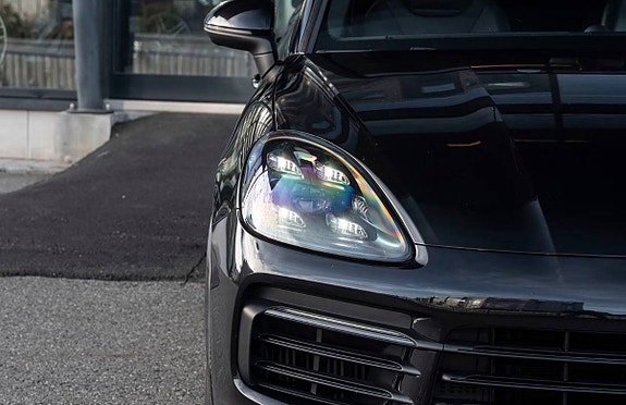 Porsche Cayenne S 6 of 22