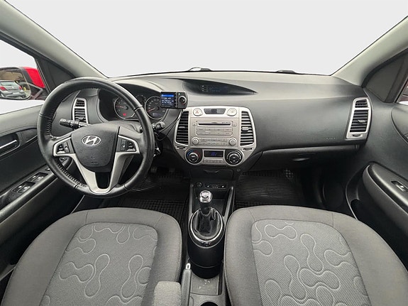 Hyundai i20 7 of 10
