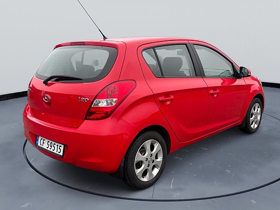 Hyundai i20 5 of 10