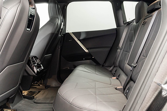 BMW iX 25 of 26